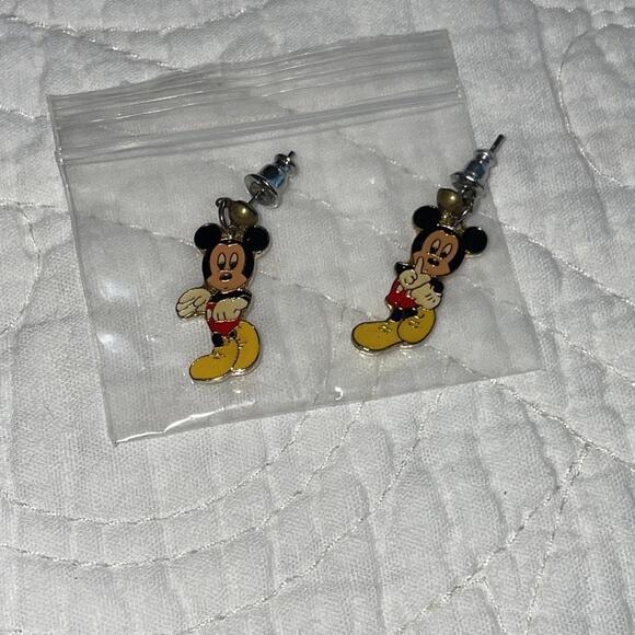 Vintage Disney Mickey Mouse earrings - Picture 3 of 11